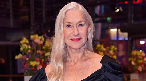 Helen Mirren và Secret Concert:  Một buổi diễn độc đáo giữa lòng Moskva!