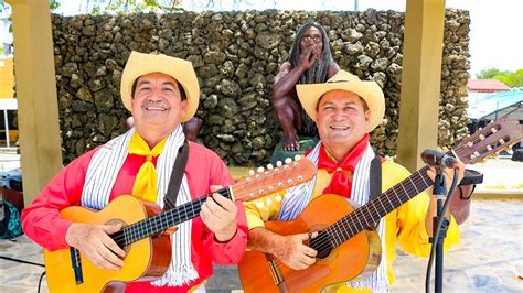 Casa de la Música: Colombian Sensation Deiner Celebrates a Decade of Musical Brilliance!