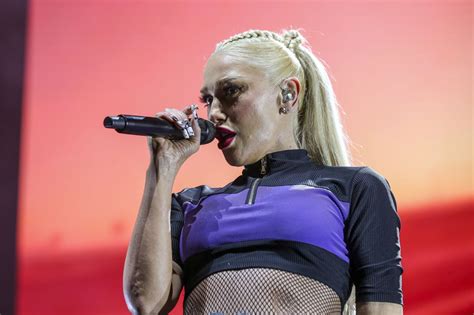 Golden Vibes with Gwen Stefani: A Retrospective on Her Music Festival Triumph!